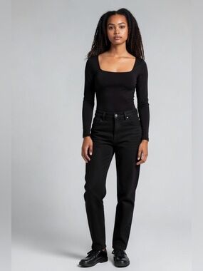 Hyz square neck long sleeves bodysuit